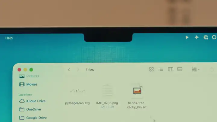 Dragging a file into the notch and starting a chat about it